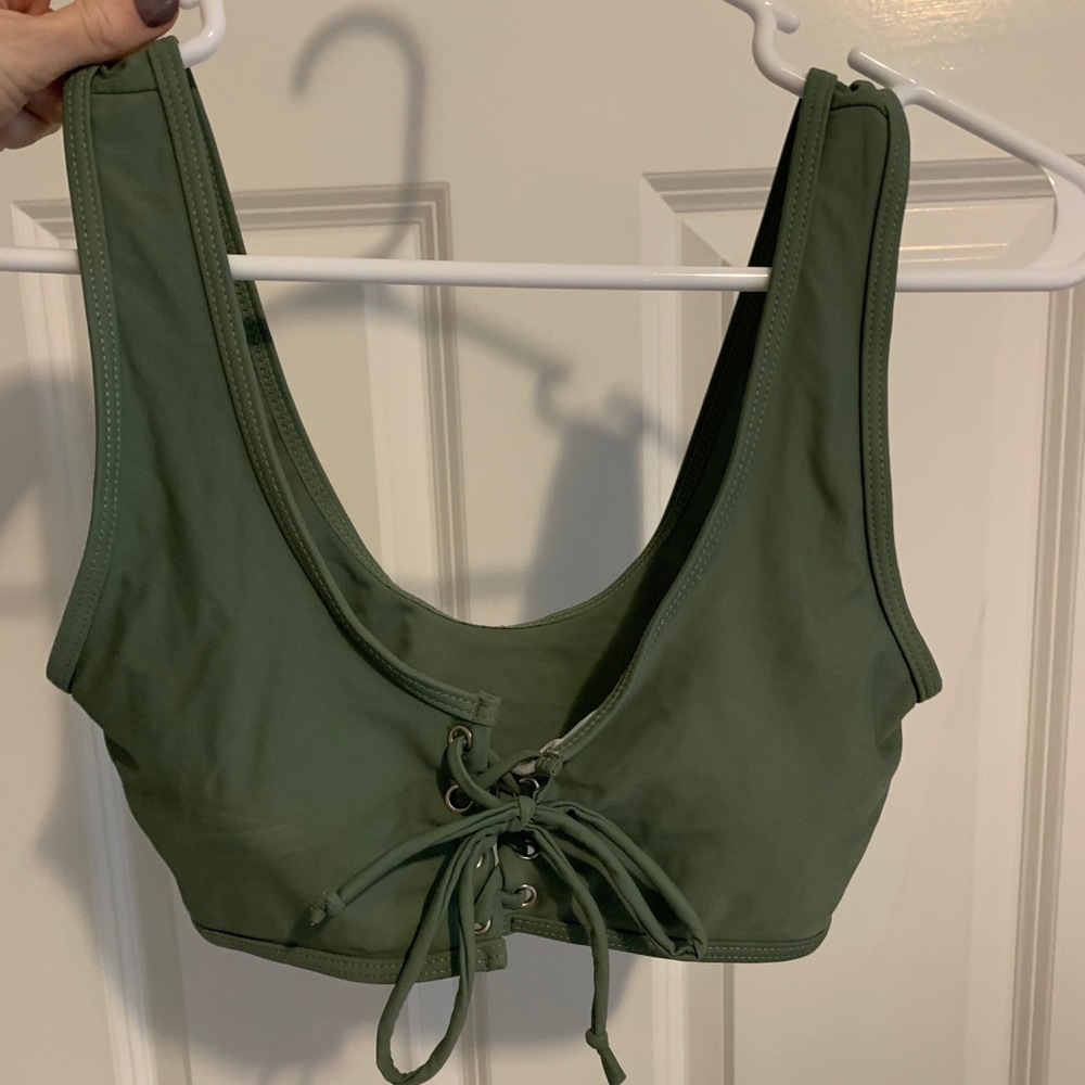 Bikini set (top is a small but fits like a medium)